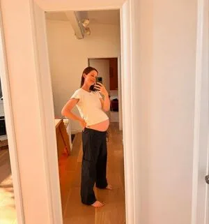 Bonnie Wright OnlyFans Leaked Free Thumbnail Picture - #1mviu7ojLu