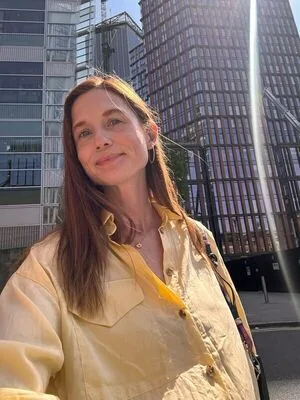 Bonnie Wright OnlyFans Leaked Free Thumbnail Picture - #DfW31guENy