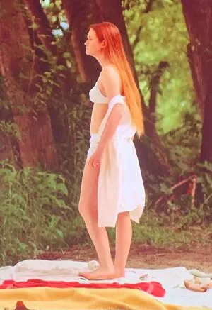 Bonnie Wright OnlyFans Leaked Free Thumbnail Picture - #LICUuHUoKi