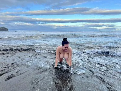 Boobstruggle OnlyFans Leaked Free Thumbnail Picture - #3kM0Fs80GB