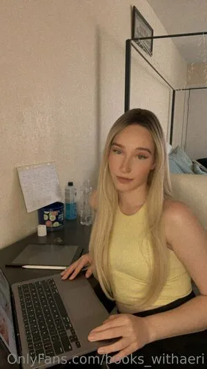 Books Withaeri OnlyFans Leaked Free Thumbnail Picture - #AjQNjv5Jg1
