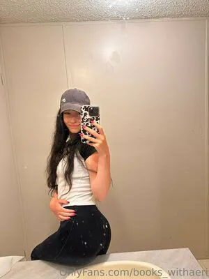 Books Withaeri OnlyFans Leaked Free Thumbnail Picture - #RFFHW4UFMa