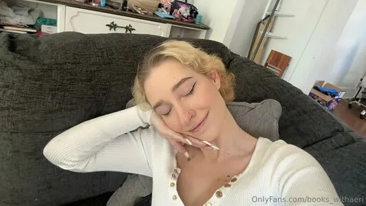 Books Withari OnlyFans Leaked Free Thumbnail Picture - #0iXrjTKeCg