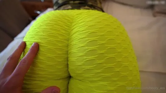 Booty Ass OnlyFans Leaked Free Thumbnail Picture - #kan63GLF49