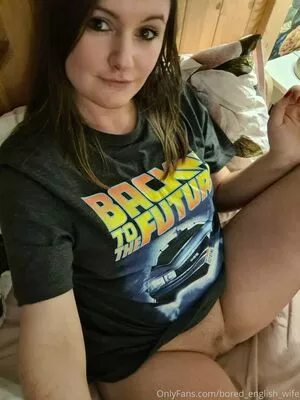 bored_english_wife OnlyFans Leaked Free Thumbnail Picture - #5EcXtxMoee