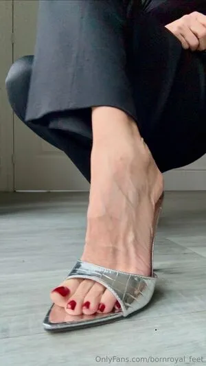 Bornroyal Feet OnlyFans Leaked Free Thumbnail Picture - #5Ow3kH7yQj