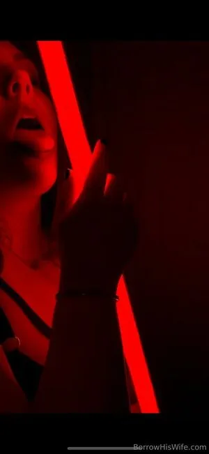 Borrowhiswifefree OnlyFans Leaked Free Thumbnail Picture - #FFPHokEKSQ
