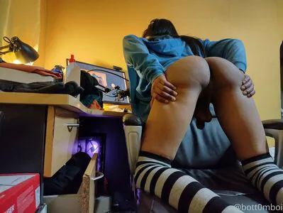 Bott0mboi OnlyFans Leaked Free Thumbnail Picture - #J4PFle5Uvm