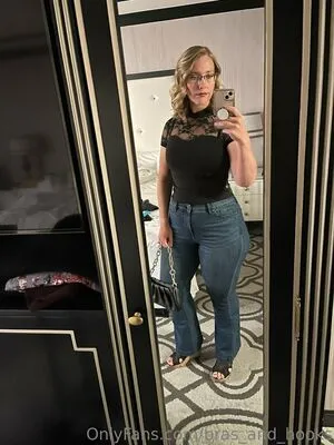 Bras And Hooks OnlyFans Leaked Free Thumbnail Picture - #mrpur70kdl