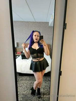 Bratelaidetoo OnlyFans Leaked Free Thumbnail Picture - #R5cMW3R8KR