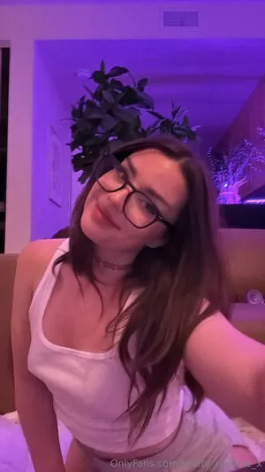 Bratty Maddie X OnlyFans Leaked Free Thumbnail Picture - #O7rTbdagee