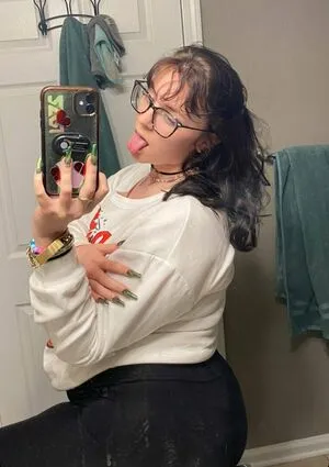 Brattystoner19 OnlyFans Leaked Free Thumbnail Picture - #igNK0pifAU