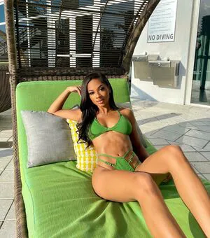 Breann Llewelyn OnlyFans Leaked Free Thumbnail Picture - #B36cxuc5Op