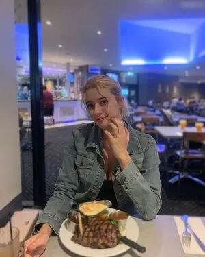 Bree Louise OnlyFans Leaked Free Thumbnail Picture - #1tenoTQW8U