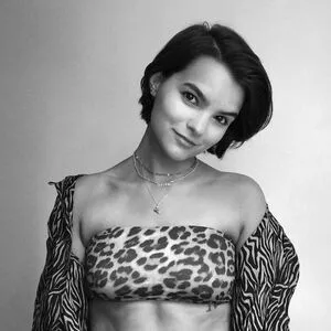 Brianna Hildebrand OnlyFans Leaked Free Thumbnail Picture - #3Gqe8yK1kb