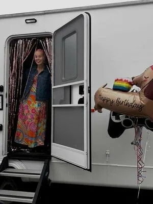 Brie Larson OnlyFans Leaked Free Thumbnail Picture - #h8RmvT9mWf