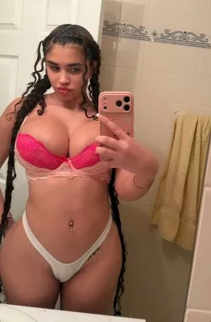 Briiellas OnlyFans Leaked Free Thumbnail Picture - #d95R2MzGrs