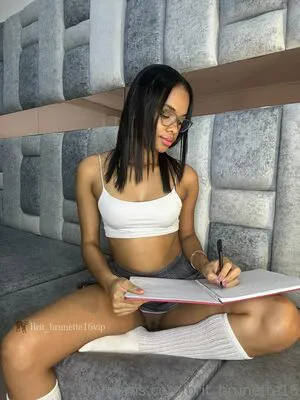 Brit Brunette16 OnlyFans Leaked Free Thumbnail Picture - #tNUOO5s1Ps