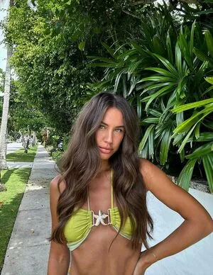 Brit Manuela OnlyFans Leaked Free Thumbnail Picture - #tiPfwkFCaN