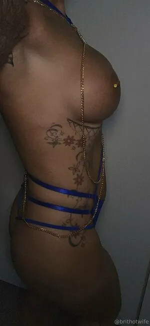 Brithotwife OnlyFans Leaked Free Thumbnail Picture - #KAzq8KKfWX