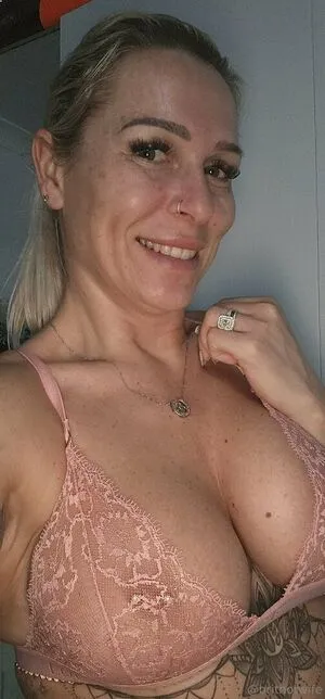 Brithotwife OnlyFans Leaked Free Thumbnail Picture - #KTVlNTB4AR