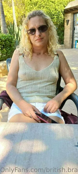 British Braless Hotwifex OnlyFans Leaked Free Thumbnail Picture - #PPFqwewTEK