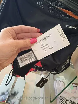 British Braless Hotwifex OnlyFans Leaked Free Thumbnail Picture - #jIq2S1kjZA