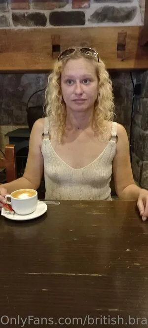 British Braless Hotwifex OnlyFans Leaked Free Thumbnail Picture - #xrLEvQ8Nad