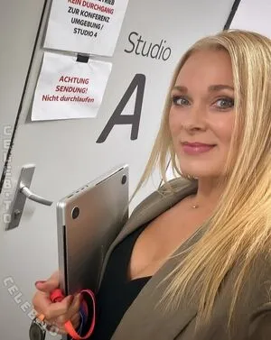 Britta Hofmann OnlyFans Leaked Free Thumbnail Picture - #5HUiD0REAy