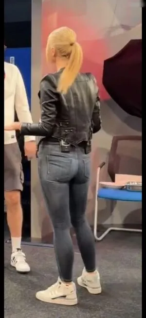 Britta Hofmann OnlyFans Leaked Free Thumbnail Picture - #vVSoImSHlS