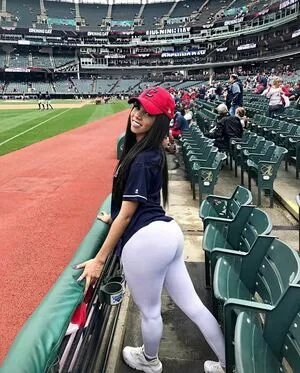 Brittany Renner OnlyFans Leaked Free Thumbnail Picture - #F10kRjx9nC