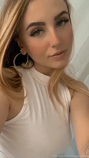 Brittneyleathers OnlyFans Leaked Free Thumbnail Picture - #7Xk0QYfXXk