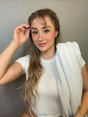 Bronwinaurorafree OnlyFans Leaked Free Thumbnail Picture - #ILof2yaEp1