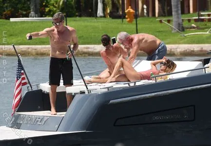 Brooke Burke OnlyFans Leaked Free Thumbnail Picture - #FsNrsdez3K