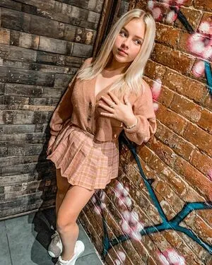 Brooke Marsden OnlyFans Leaked Free Thumbnail Picture - #0fOlkDstDH