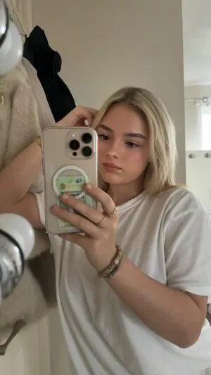 Brooke Marsden OnlyFans Leaked Free Thumbnail Picture - #ExhMGiTHMH