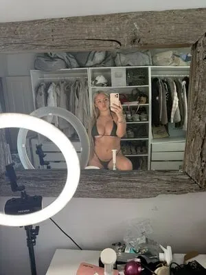 Brooke Marsden OnlyFans Leaked Free Thumbnail Picture - #t7o6d6alr3