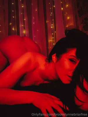 Brookelynnebriarfree OnlyFans Leaked Free Thumbnail Picture - #ELKSbeRAp5