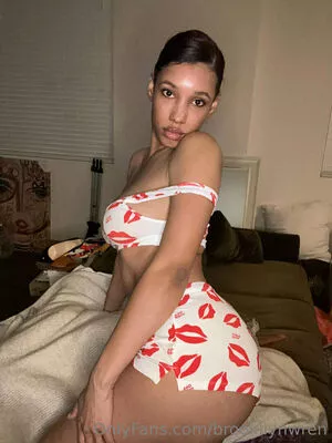 Brookliyn Wren OnlyFans Leaked Free Thumbnail Picture - #2DmL4q2IvX