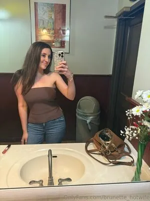 Brunette Hotwife OnlyFans Leaked Free Thumbnail Picture - #hhgmZaE3J7