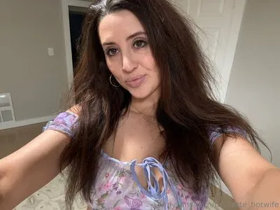 Brunette Hotwife OnlyFans Leaked Free Thumbnail Picture - #lCT6fj5nON