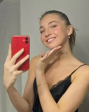 Brynn Rumfallo OnlyFans Leaked Free Thumbnail Picture - #Qn7N62BNno