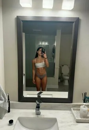 Builtbybells OnlyFans Leaked Free Thumbnail Picture - #4WSbsMjbua