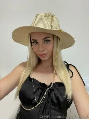 Bunny Secrets3 OnlyFans Leaked Free Thumbnail Picture - #TEDYPHODfA