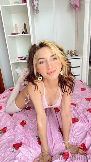 bunny8alice OnlyFans Leaked Free Thumbnail Picture - #WTU6096a4A