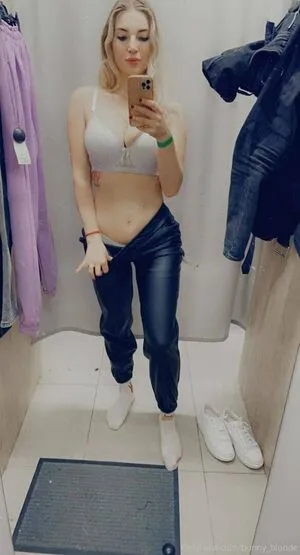 Bunnyblondee OnlyFans Leaked Free Thumbnail Picture - #PykRVinOF4