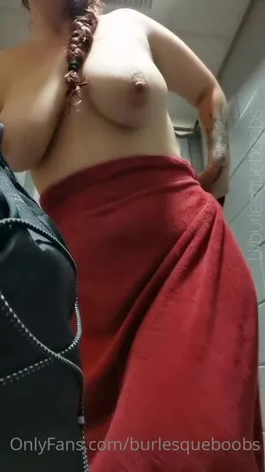 Burlesqueboobs OnlyFans Leaked Free Thumbnail Picture - #xU0CWtfSQW