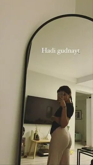 Buse Yilmaz OnlyFans Leaked Free Thumbnail Picture - #Xgj81MVmif