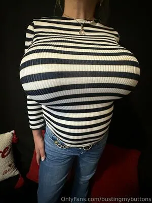 Bustingmybuttons OnlyFans Leaked Free Thumbnail Picture - #TbnViki1H8