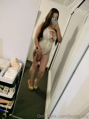 Busty Ally OnlyFans Leaked Free Thumbnail Picture - #xEARSRJuDm
